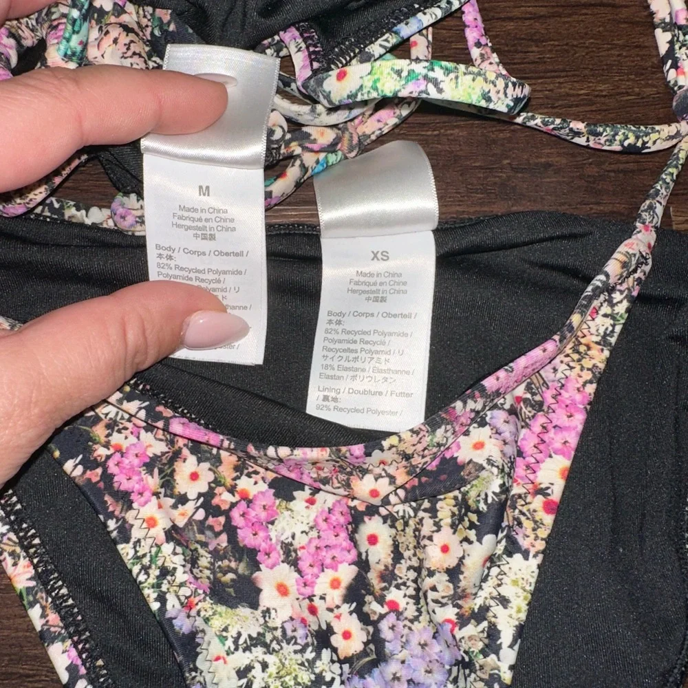 J Crew Swim black floral two-piece swimsuit bathing suit top size medium/XS #c27